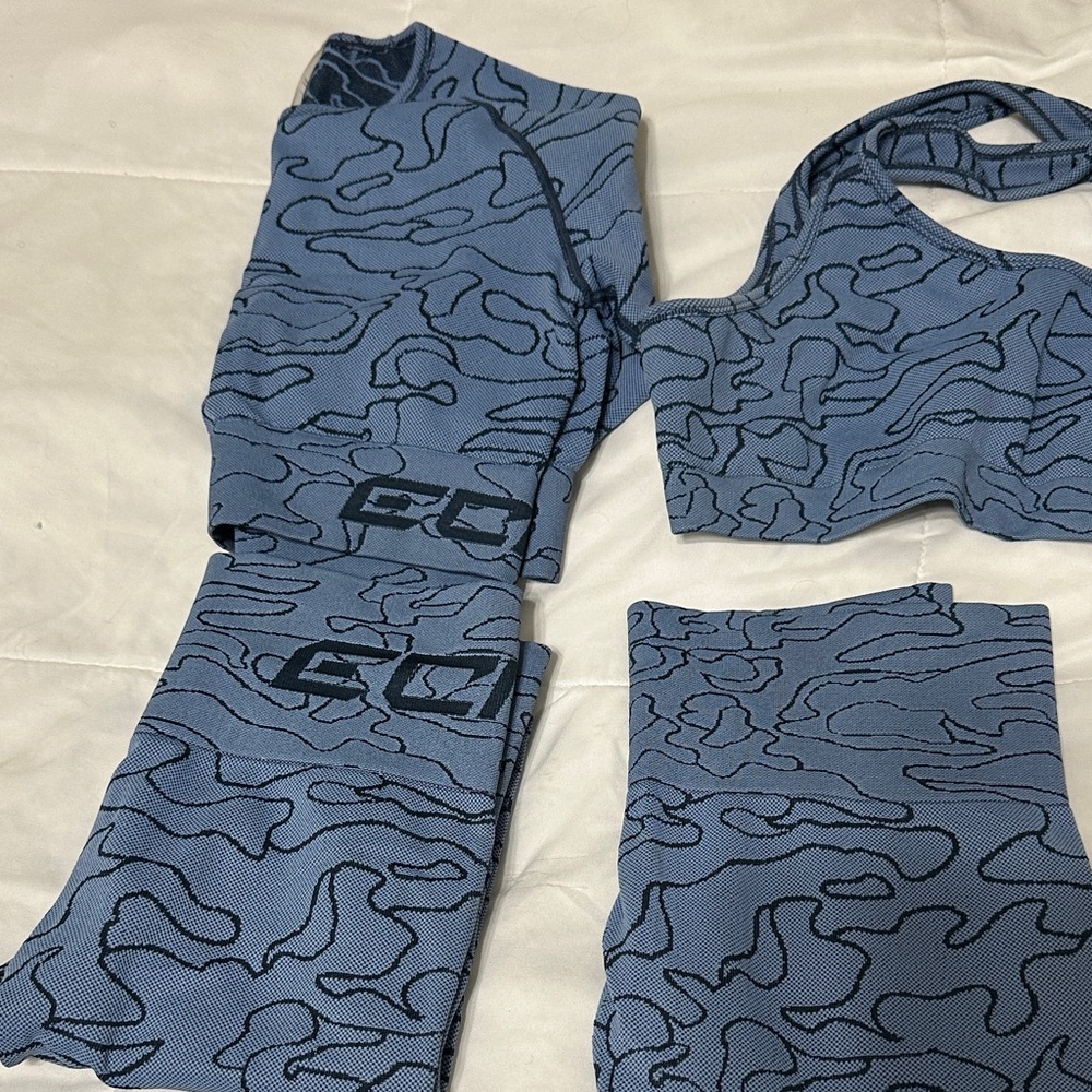Echt Blue Patterned Activewear Set - image 1